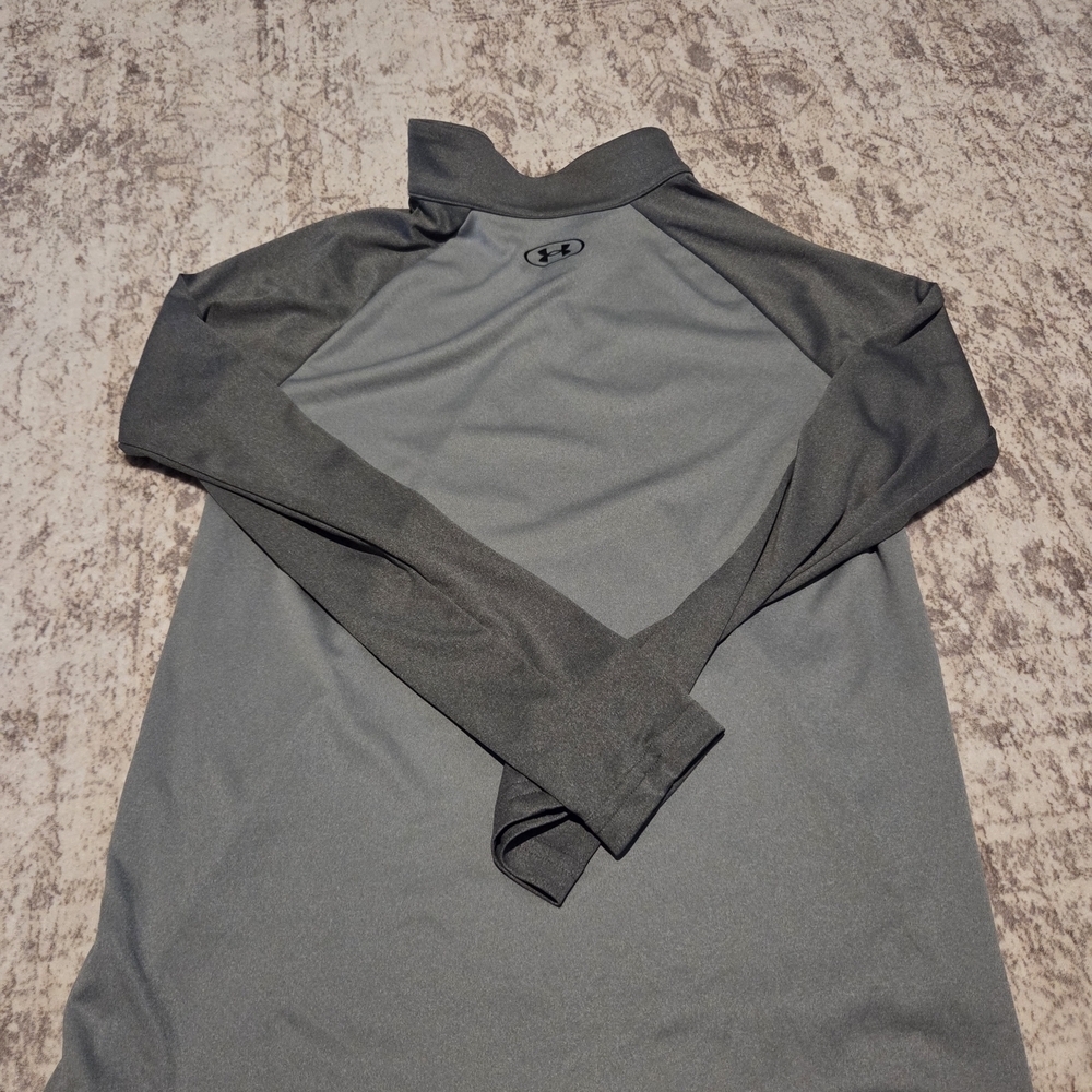 Under Armour Dark Gray Pullover - Picture 3 of 4